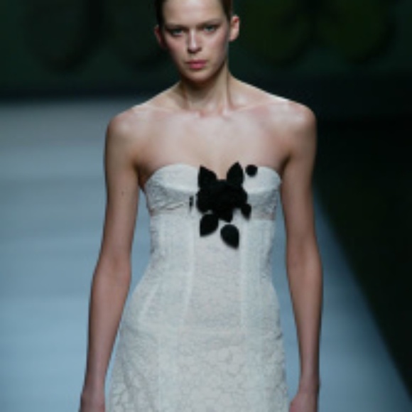 ROCHAS Voile Couture Dress in Blush. Black Flower Accent. Stunning. XS 🪷 - Picture 6 of 17